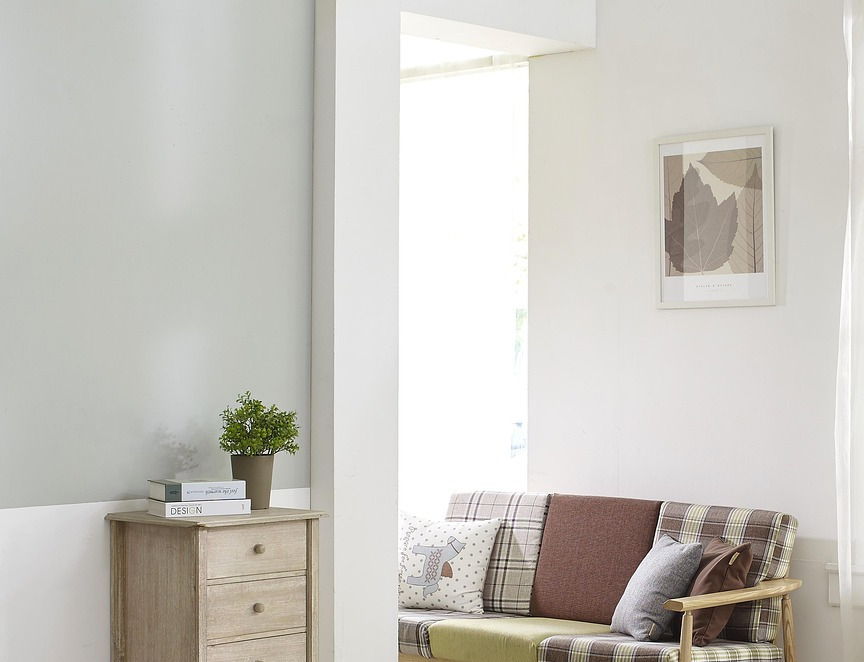 family watching tv living room